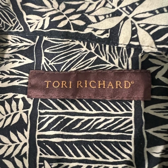 Tori Richard Hawaiian Tiki Print Button Down Short Sleeve Shirt - Picture 5 of 6